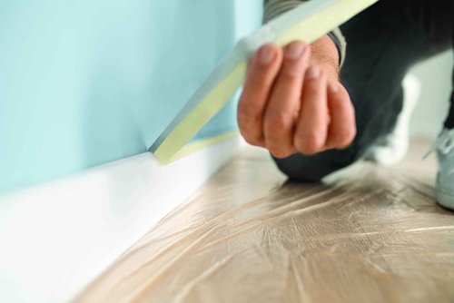 tesa Masking Tape Classic - Painter's Tape for Masking During Painting Work - Solvent-Free, Removable Without Residue - 50 m x 19 mm