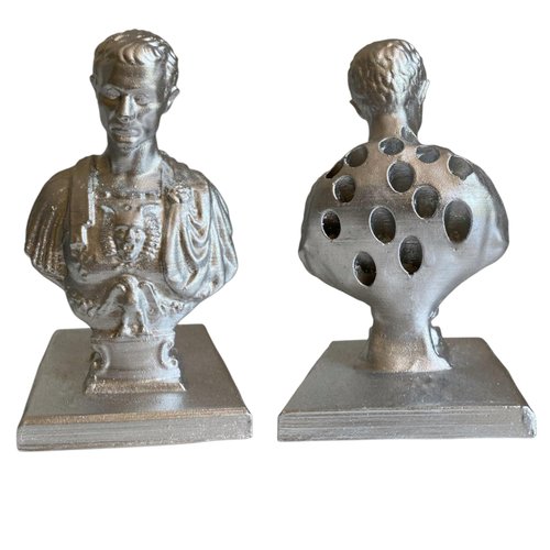 Resin 14 Compartments Ides of March Pen Holder - Resin Julius Caesar Ides of March Pen and Pencil Holder - Julius Caesar Funny Bust Statue - Pen for Desk Teacher Office Organizers - Gift,Decor. (GRAY)