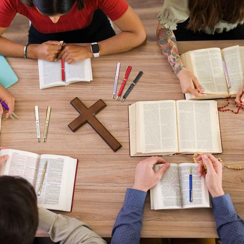 Fuutreo 100 Pcs Christian Bible Verse Pens Gifts Inspirational Quotes Religious Ballpoint Pens for Sunday School Teacher Adults Church Clergy Appreciation Pastor Pastor's Wife Godmother Christmas