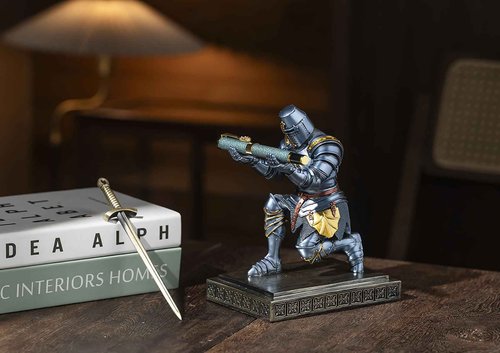 NCQIXIAO Templar Vanguard Soldier Pen Holder Pencil Stand Desk Organizers and Accessories as Gift for Medieval Warrior Enthusiast (Blue)