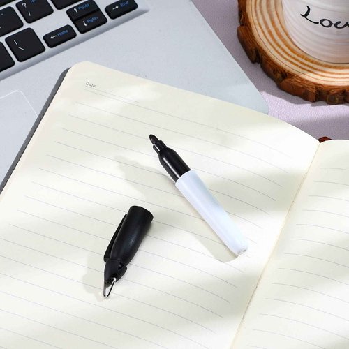 Crtiin 120 Pcs Mini Permanent Markers with Cap Clips Black Markers with Golf Keychain Clips for Badge Golf Ball Marker Pen Black Ink Pens Bulk for Office School Supplies Outdoor Activities, Fine Point