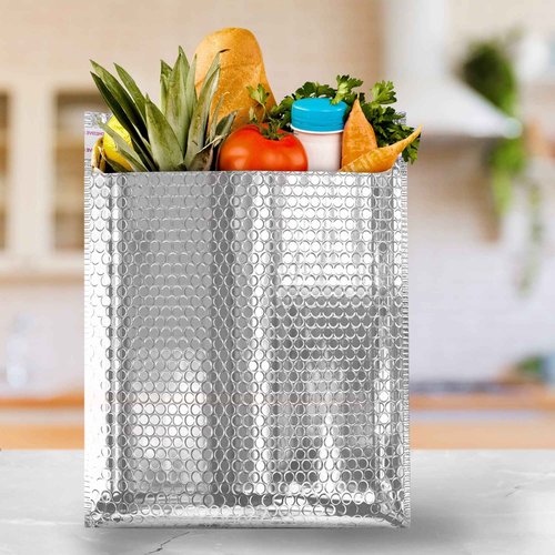 Amiff Silver Thermal Bubble Mailer, 13.75 x 10.5 Inches. 25 Pack Metallic Bubble Mailers. Self-Seal Insulated Mailers for Cold Shipping. Padded Envelopes Waterproof. Thermal Bag for Food, Cosmetics