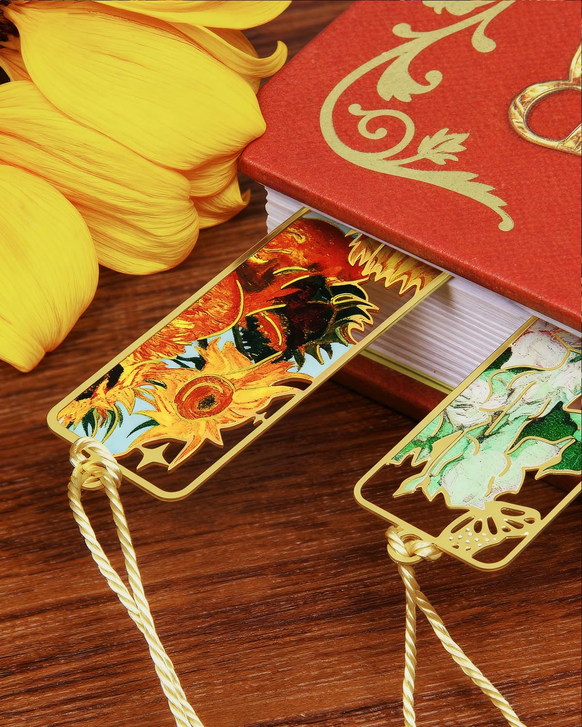HOMTEK 4 Pieces Metal Bookmarks with Tassel, Golden Hollow Bookmark Van Gogh Monet Oil Painting Theme Book Marker for Book Lovers Writers Readers Children Teens Men Women Adults