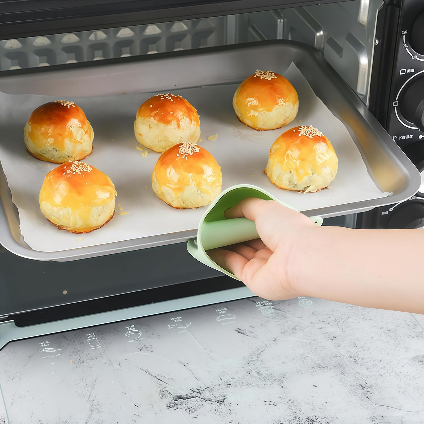 Silicone Oven Mitts (2 Pack) - Heat Resistant Mini Oven Mittens for Kitchen, Non-Slip Pinch Mitts Pot Holders for Air Fryer, Microwave, Baking and Cooking - Mint Green