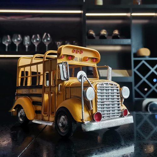 TRABEATOGA Retro Iron School Bus Model Pen Holder Pencil Pot Home Art Decor Desktop Decoration Ornaments for Office School Supplies