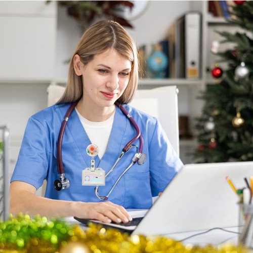 3 Pcs Flower Badge Reel Convenient Nurse Badge Reels Retractable with Key Ring Badge Holder Dried Floral Resin ID Badge Clip for Teacher Nurse Doctor Worker (Round)