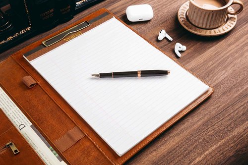 Genuine Leather Portfolio for Men, Leather Clipboard Custom Portfolio, Personalized Leather Binder, Legal Pad Portfolio Organizer Christmas Gift for His/Her (Clipboard, Shiny Brown-Standard)