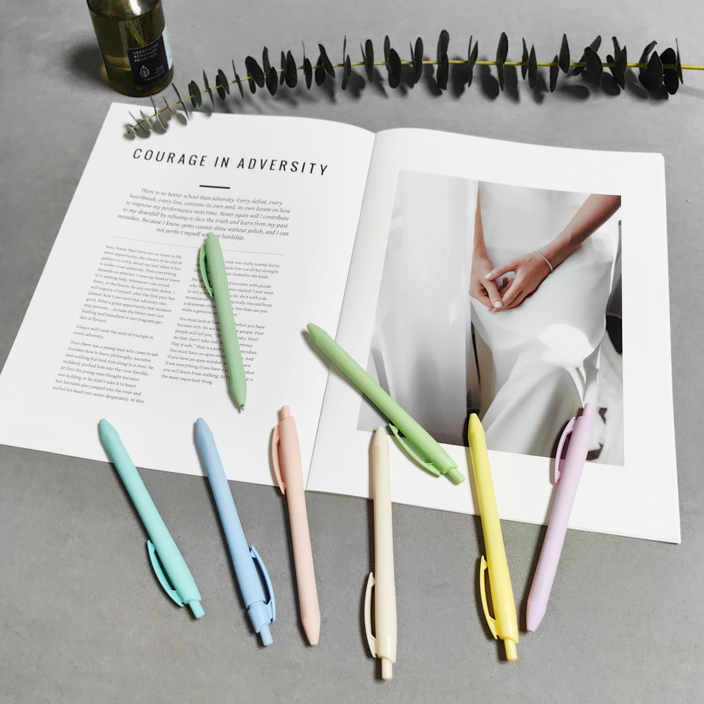 Colourcolor Pastel Retractable Ballpoint Gel Pens, Fine Point 0.5mm Quick Drying Black Ink, Smearing and Smudge Proof, Smooth Writing Pens for Office Signing, Students Writing, Daily Use - 8pcs