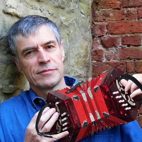 Concertinas，20 Buttons Accordion For Adults Professional Accordion for Beginners, Adjustable Hand Strap, Musical Instrument Accessories With Carrying Bag, Harmonica,Wipe Cloth（Red）
