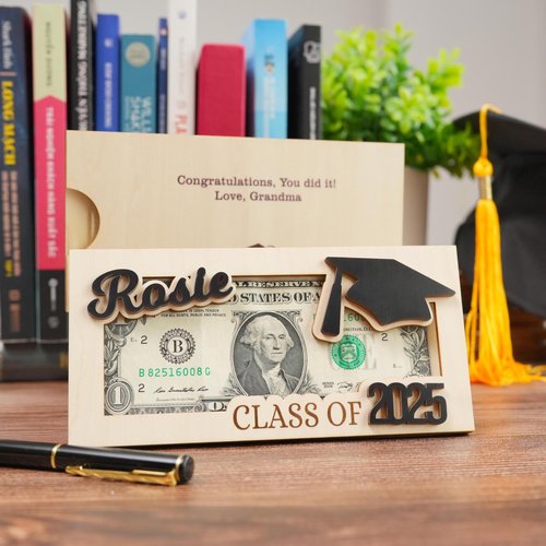 Personalized Graduation Money Holder – Custom Name Wooden Cash Gift Box for Class of 2025, Senior Gift for Him or Her, Card Alternative for High School or College Graduate Celebration (‎GMH 01)