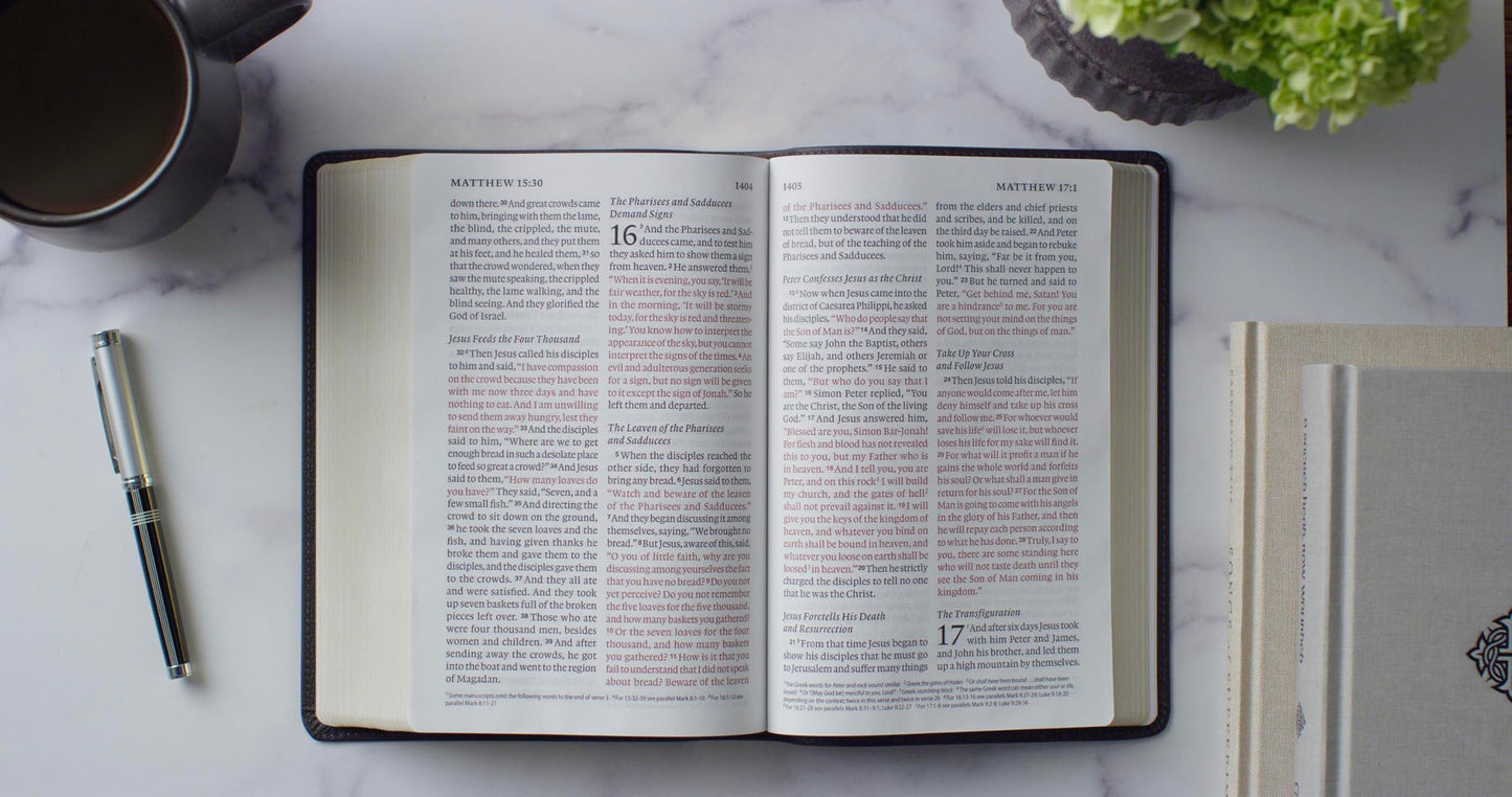 ESV Giant Print Personal Size Bible, Red Letter (Buffalo Leather, Deep Brown): Holy Bible, English Standard Version