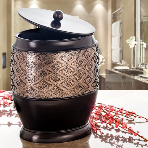 Creative Scents Dublin Brown Small Trash Can with Lid 1.26 Gal / 4.8L - Decorative Waste Basket, Durable Resin Slim Bathroom Covered Garbage Can Wastebasket Bin for Diaper/Paper