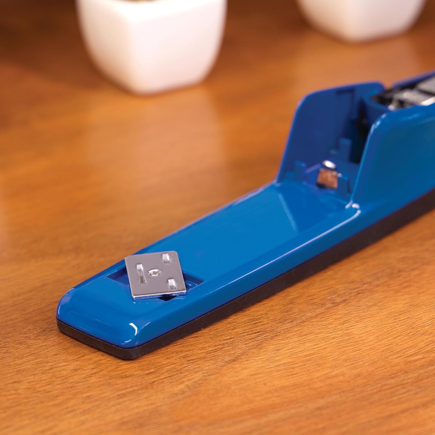 Swingline 747 Business Stapler - Jam-Free Metal Design, 30 Sheet Capacity, Royal Blue (74729)