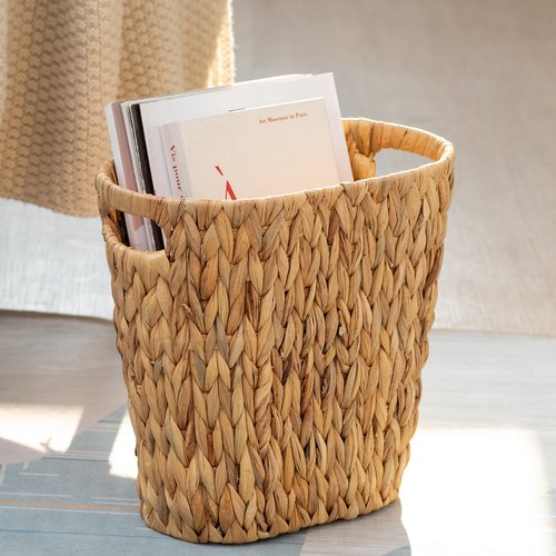 Rlosjin Wicker Trash Can, Bathroom Waste Bin with Built-in Handle Trash Bin, Hand-Woven Water Hyacinth, Wicker Waste Basket, Bedroom, Office, Bathroom Boho Waste Basket, 1 Pack