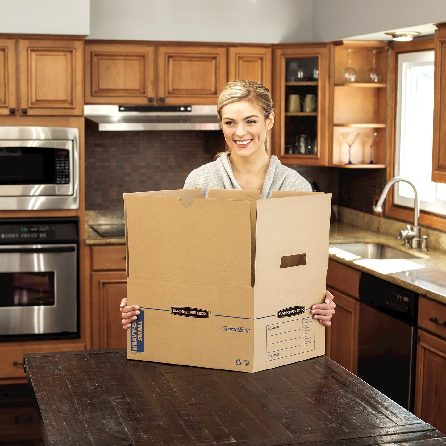Bankers Box Small Heavy Duty Moving Box 8 Pack, Reinforced Handles, Tape-Free Assembly, Box with Lid, 15-in x 12-in x 10-in (7710201)