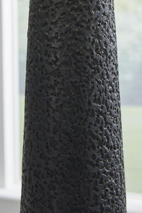 Signature Design by Ashley Hallburg Modern Textured Polyresin Floor Lamp with 3-Way Switch, Black