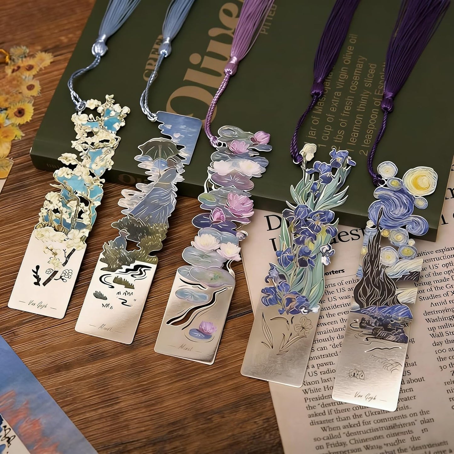 Van Gogh | 4 Pcs Metal Bookmarks with Tassel - Artistic Hollow Design for Book Lovers & Readers
