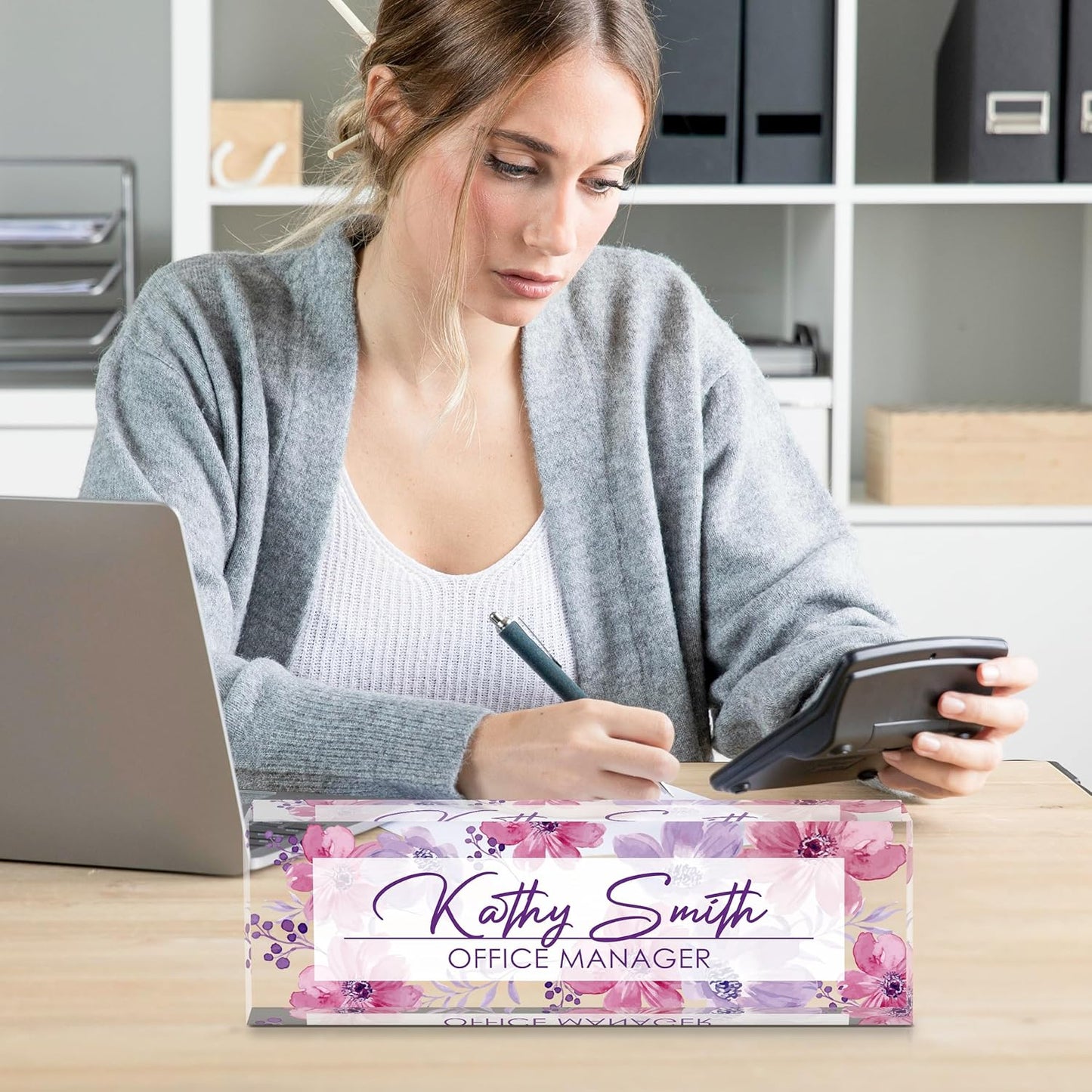 Skiennix Personalized Desk Name Plate - Custom Acrylic Office Accessory | Ideal Gift for Coworkers & Teachers