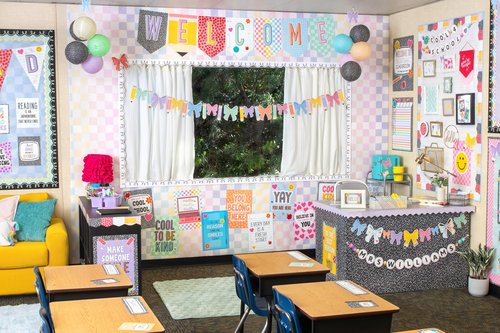 Teacher Created Resources Cool for School Pennants Welcome Bulletin Board (TCR9301)