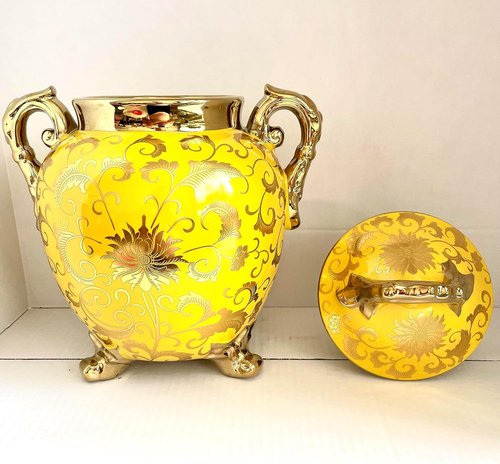 Ochun | Yellow Tureen with Golden Accents - Elegant Design for Serving and Display