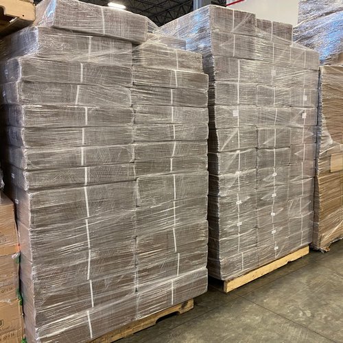 uBoxes Large Cast Stretch Wrap 20" x 1000' 80G Roll with Handle 4 Pack