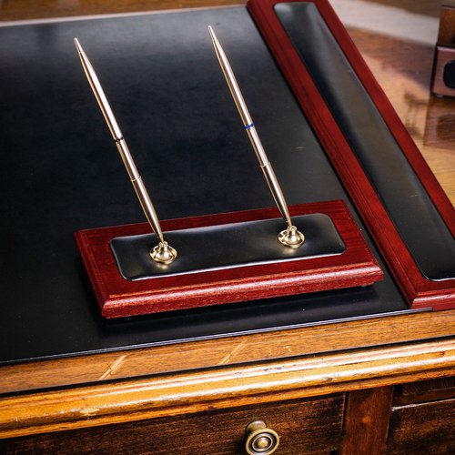 Dacasso A8004 Wood & Leather Double Pen Stand Desk Set, Rosewood 9.25 x 4.25 x 9.00