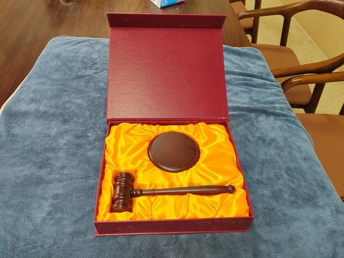 Law and Order mini Gavel Set with Sound Handmade Solid Wood Production，Exquisite Box Packaging, It's a Special Gift