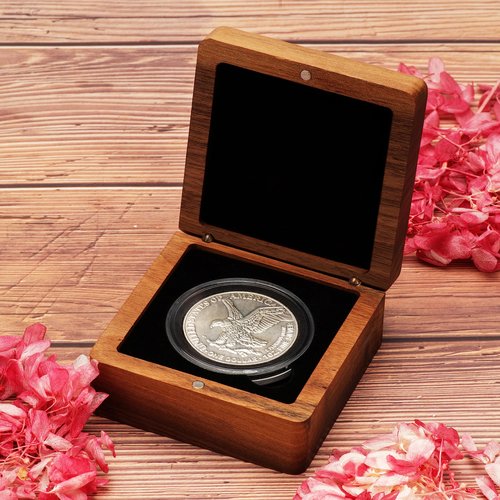 COSISO Single Walnut Wood Challenge Coin Presentation Display Box Storage Case Square 8cm and Plastic Coin Capsules with Adjustable Gasket