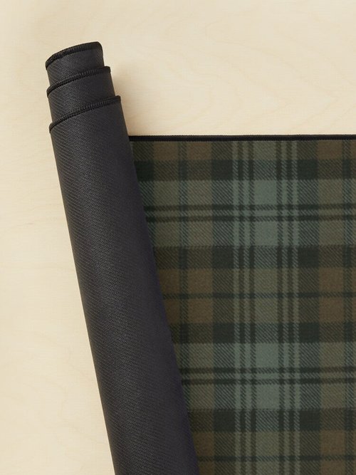 Black Tartan Mouse Pad – Weathered Scottish Design | Durable & Stylish