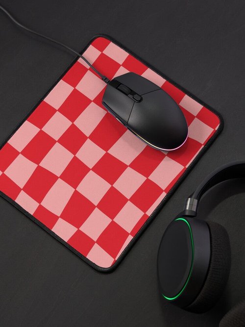Red & Pink Hand-Drawn Checkerboard Pattern Mouse Pad | Stylish Desk Accessory