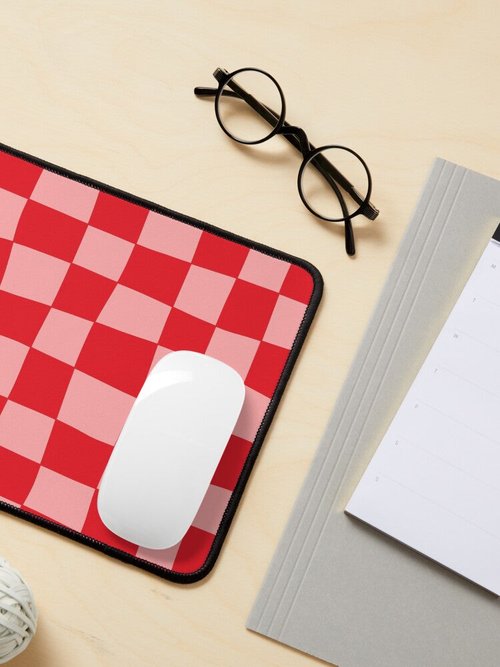 Red & Pink Hand-Drawn Checkerboard Pattern Mouse Pad | Stylish Desk Accessory
